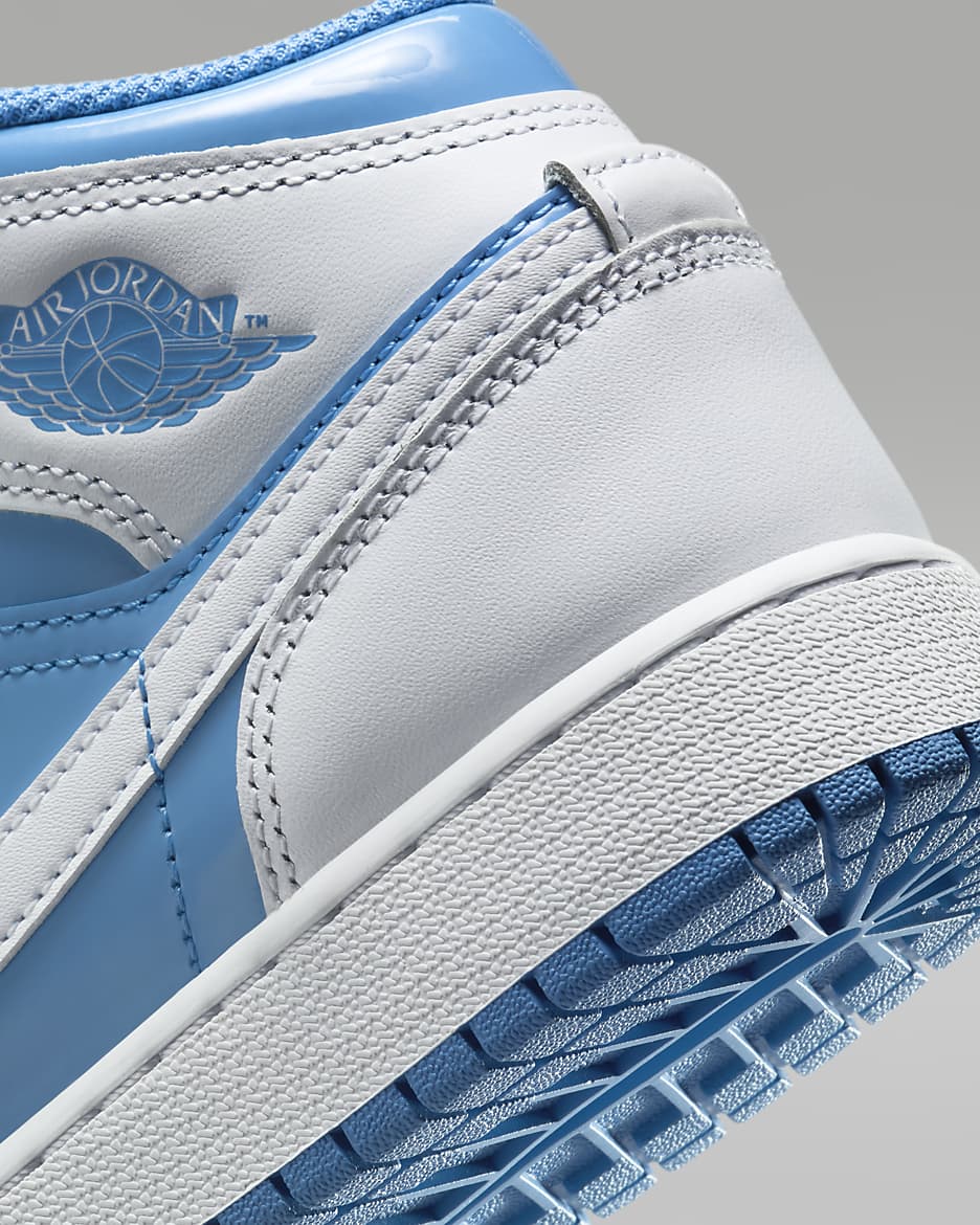 Jordan aj 1 mid se blue sales